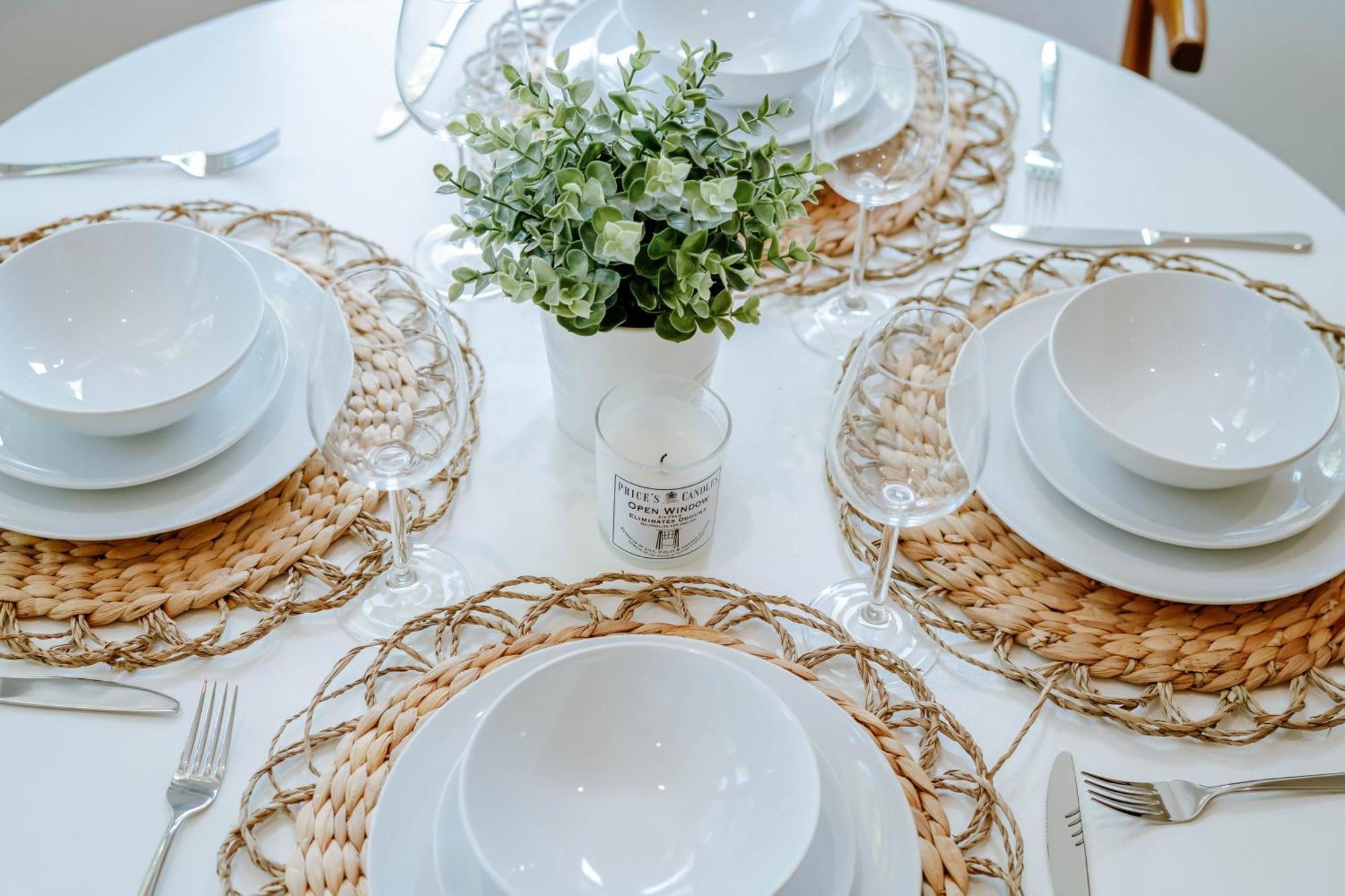Dragon Parade Apartment - Central Harrogate Bagian luar foto