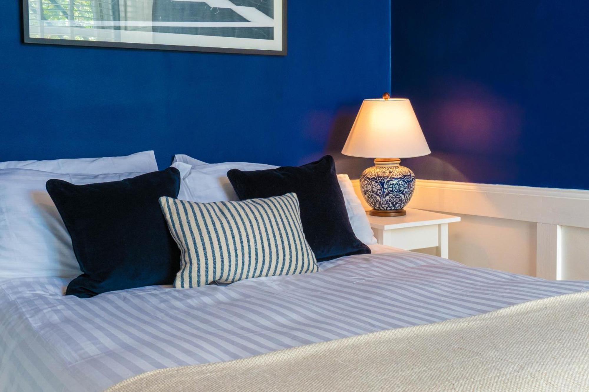 Dragon Parade Apartment - Central Harrogate Bagian luar foto