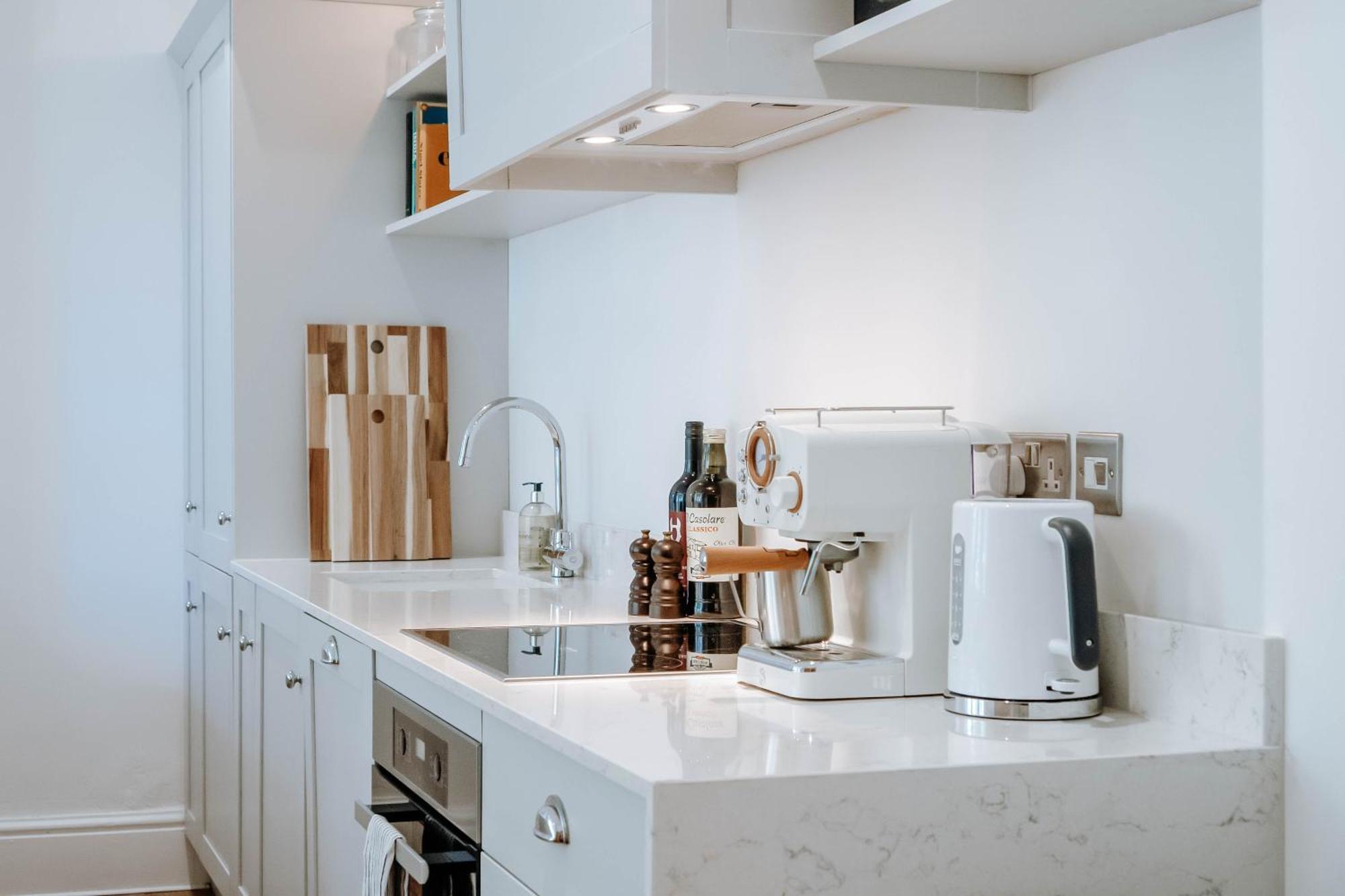 Dragon Parade Apartment - Central Harrogate Bagian luar foto