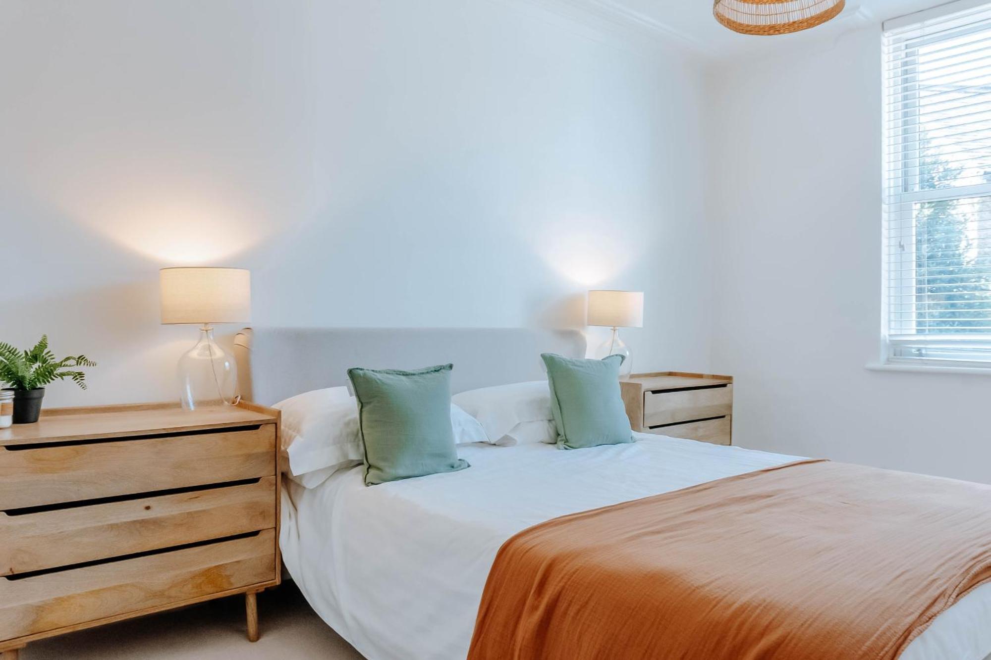 Dragon Parade Apartment - Central Harrogate Bagian luar foto